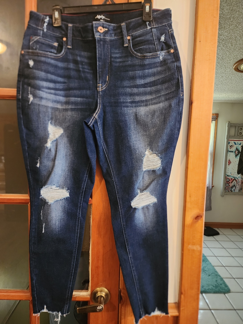 Ariya Dark Blue Distressed Women’s Jeggings - High Stretch